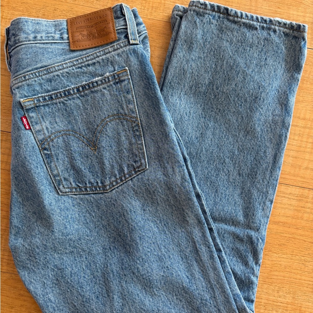 Levi's Women’s Wedgie Straight Classic Denim Crop Jeans